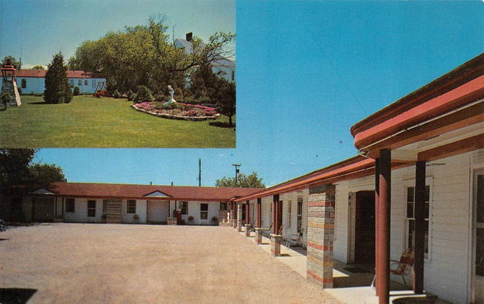 Johnsons Motel - Vintage Postcard